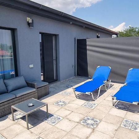 Chg Boutique Hotel Костинещи Екстериор снимка