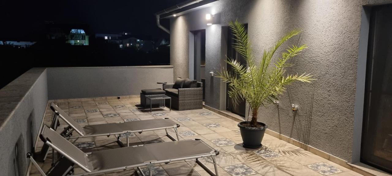 Chg Boutique Hotel Костинещи Екстериор снимка