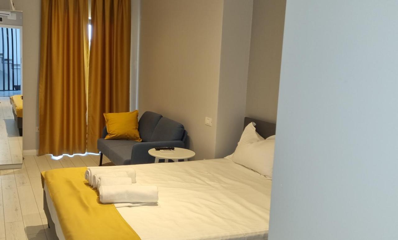 Chg Boutique Hotel Костинещи Екстериор снимка