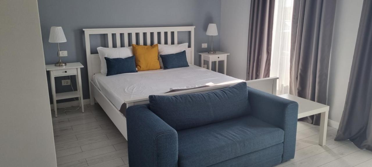 Chg Boutique Hotel Костинещи Екстериор снимка